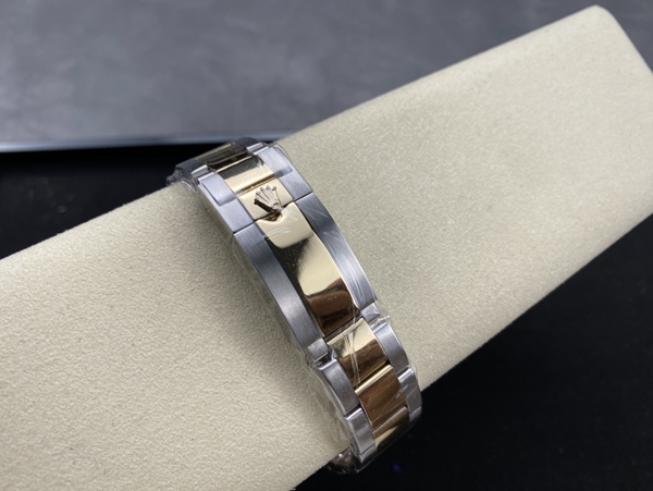 激安ロレックス着用イメージ